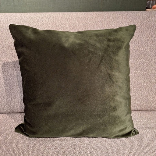 Particolare cuscino Kvad Velour Melee