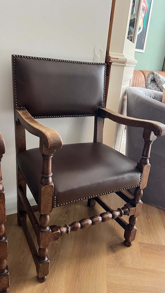 Image 1 of Antieke Eikenhouten Stoelen met Lederen Bekleding