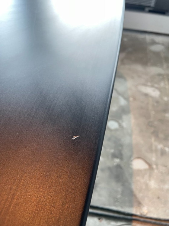 Image 1 of Mesa de reuniones en clase - 16/18 personas