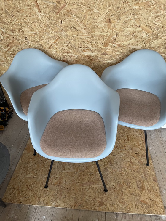 Image 1 of 3x Silla de plástico Eames Vitra - DSX con cojín de asiento