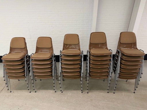 32 sedie impilabili vintage Drabert