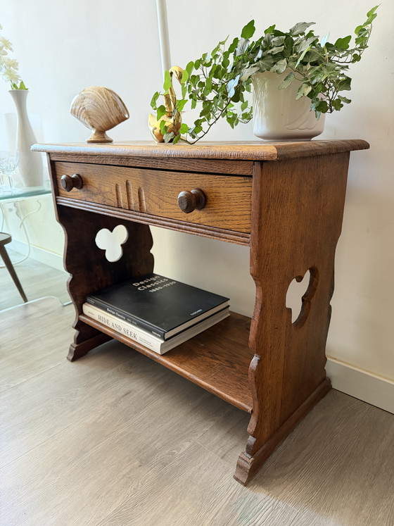 Image 1 of Vintage bijzettafeltje met laatje