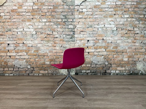 Hay AAC 11 Swivel, Purple-pink fabric | Hee Welling, Swivel chairs, Textile, Metal, Modern (photo 5 of 15)