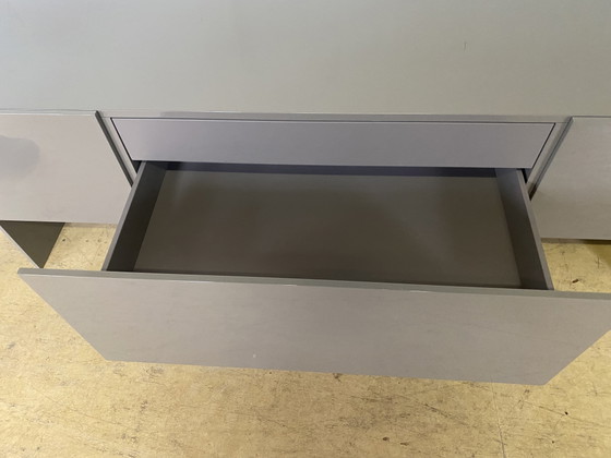 Image 1 of Capellini Uni/2 dressoir, couleur boue/taupe, hoogglans, 270 cm breef