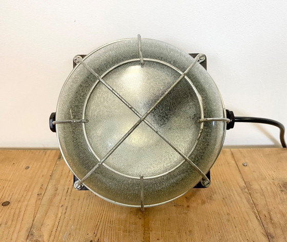 Image 1 of Applique ou plafonnier industriel en bakélite brune, années 1970