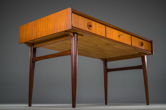 Image 1 of Mid Century Teakholz-Schreibtisch, zugeschrieben Bartels Works, 1960er Jahre