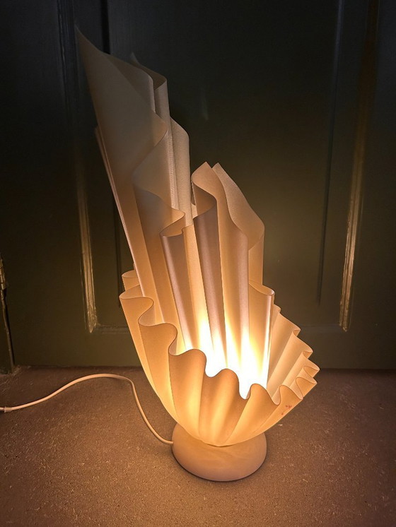 Image 1 of Lampada da tavolo vintage Georgia Jacob COROLLE (anni '70) | Marmo e resina
