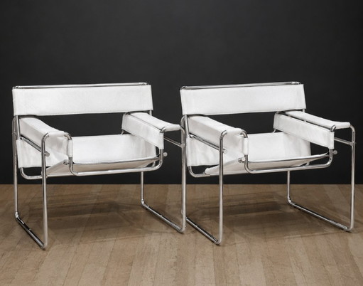 KNOLL Studio Set van 2 WASSILY B3 fauteuils (NIEUW) in wit bont