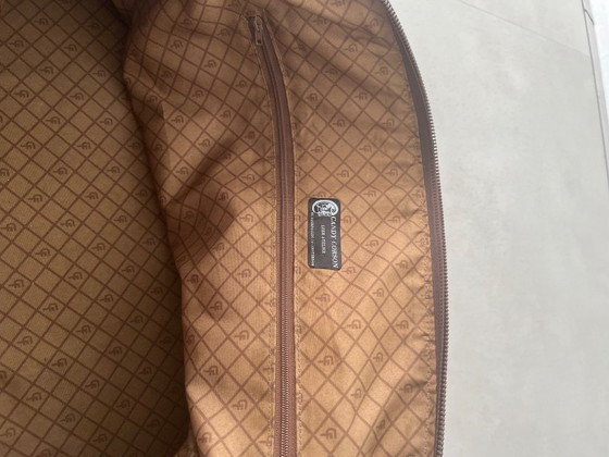Image 1 of brown leather travel bag from Candy Corson leather atelier Amsterdam