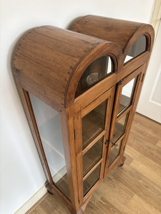 Vintage Display Cabinet – Glass, Wood (photo 2 of 5)