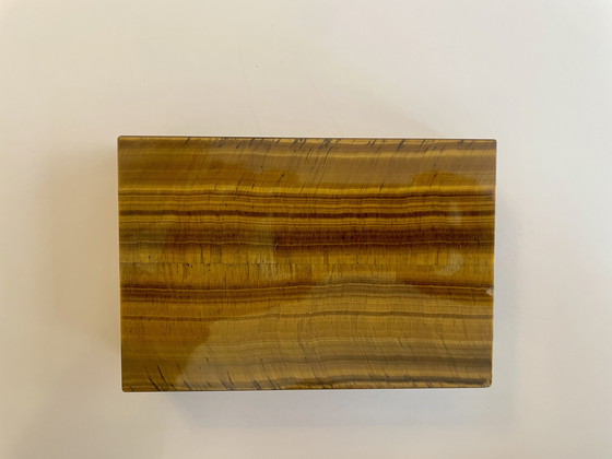 Image 1 of Schatulle aus Tigerauge mit Echtsilber Scharnier Juweliersarbeit