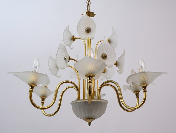 Image 1 of Lampadario di Murano moderno di metà secolo in lattimo e ottone, anni '70