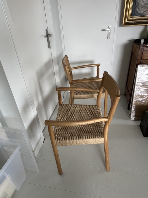 Deux belles chaises danoises à peine utilisées