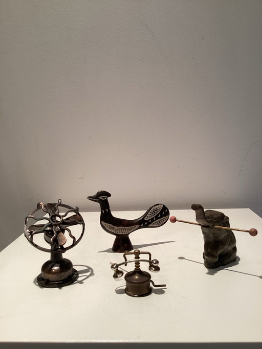 Wunderschönes Set Vintage & Antike Miniaturobjekte/Kuriositäten.