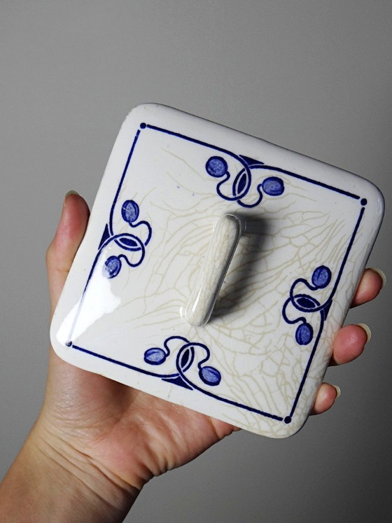 Image 1 of Waechtersbach "Dec1393" Art Nouveau earthenware condiment pot, decorated with poppies.