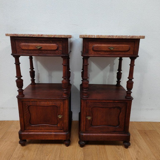 Set di due comodini antichi vintage con piano in marmo