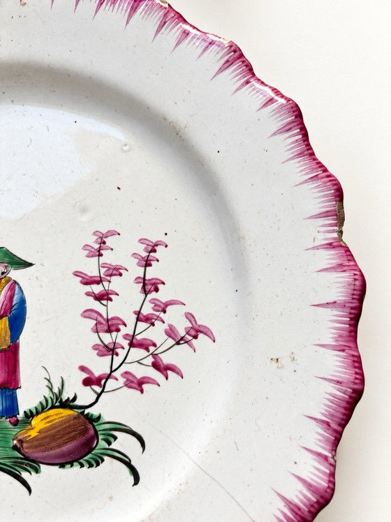 Les Islettes Teller im Chinoiserie-Stil, 18.-19. Jahrhundert, Tischdekoration, Keramik, Mehrfarbig (Foto 4 von 8)
