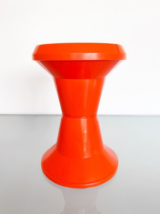 Image 1 of Vintage oranje 70s Giganplast Italy plastic kruk