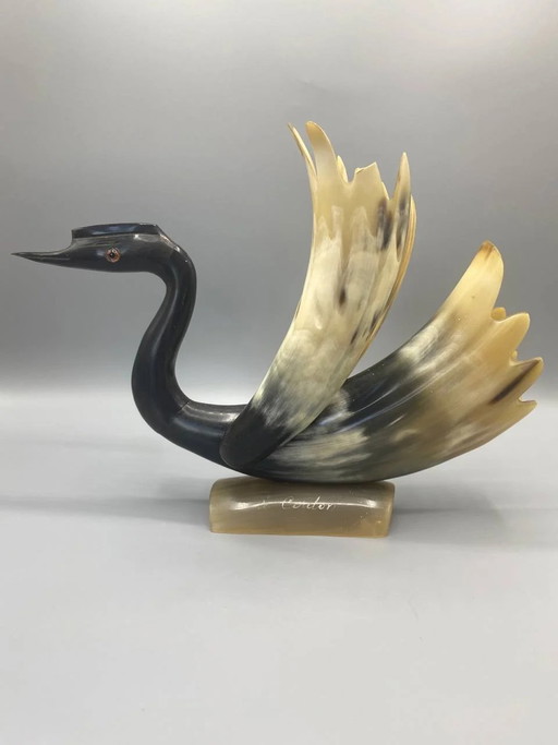 Large sculpted and polished natural horn heron, handcrafted sculpture signed Cerdon – beeldhouwkunst