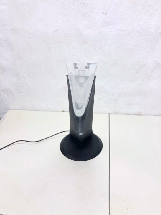 Image 1 of Italiaanse halogeen tafellamp jaren 80 90 design postmodern ruimtetijdperk