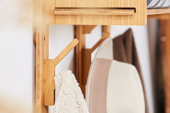 Auffällige modulare Garderobe – Rekki, Wandregal, Bambus (photo 4 of 12)