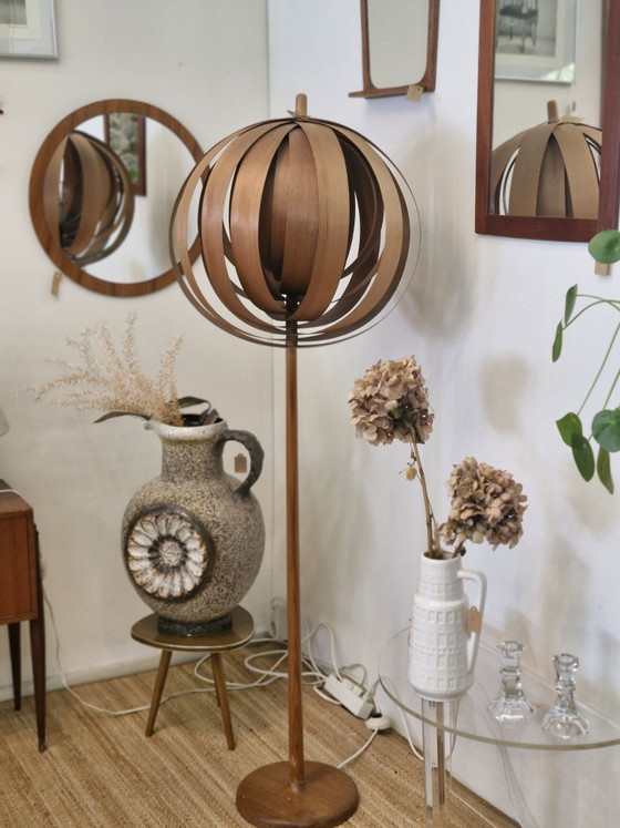 Dänisches Design 'Moon Lamp' Agne Jacobsson 70er – Hans-Agne Jakobssen, Stehleuchten, Holz (photo 2 of 12)