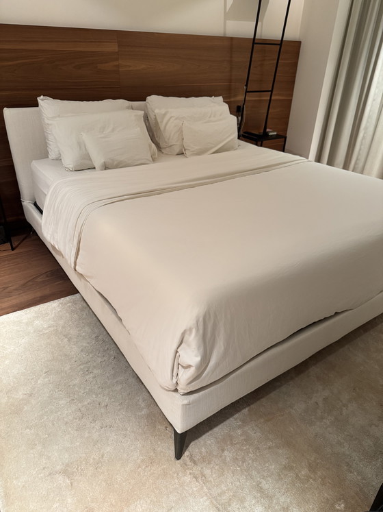 Image 1 of B&B Italia Maxalto Selene Bett 180 x 200