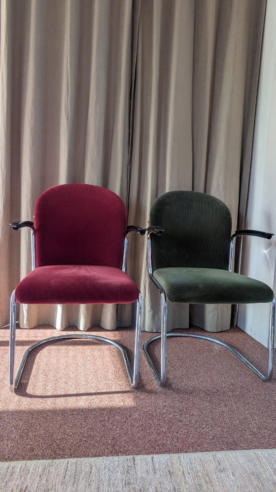 Image 1 of Twee Gispen 413 Stoelen