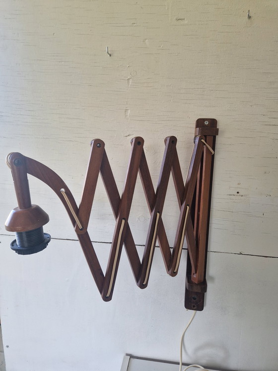 Image 1 of Lampe à ciseaux hollandaise en teck