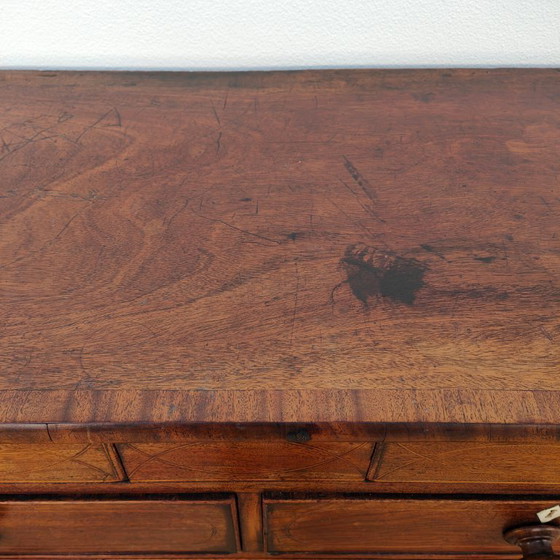 Image 1 of commode ancienne de style géorgien