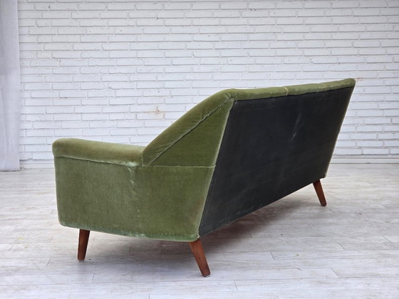 Image 1 of Jaren 70, Deens ontwerp van Kurt Østervig, 3-zitsbank, meubelvelours, teakhout.