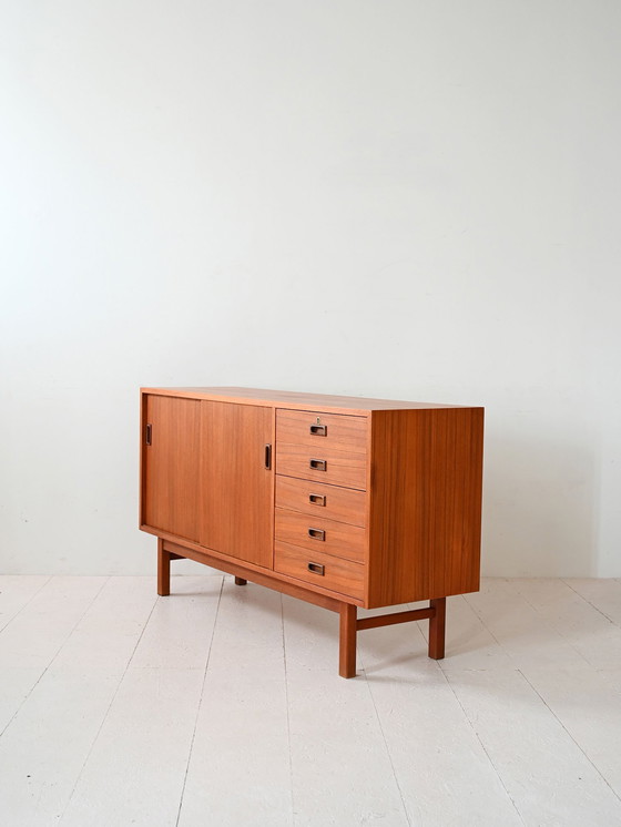Image 1 of Skandinavisches Sideboard aus Teakholz mit Schiebetüren, 1960er Jahre