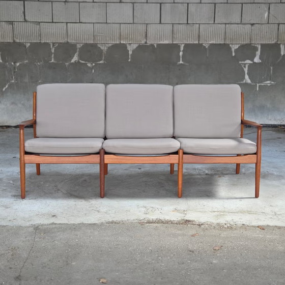 Svend Aage Eriksen Glostrup GM-5, vintage Danish sofa 60s – 3-5 seaters, Wood (photo 12 of 21)