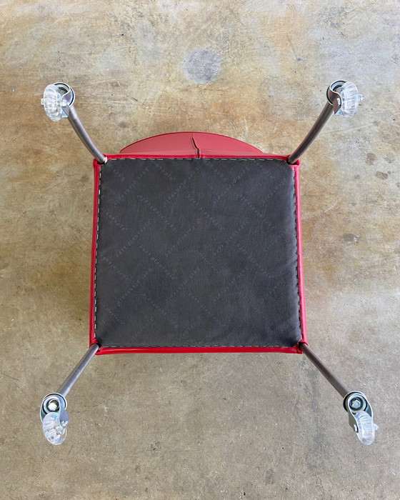 Image 1 of 6x Bert Plantagie Arc Eetkamerstoel Rood Met Wieltjes