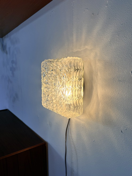 Image 1 of Plafonnier vintage en verre des années 60