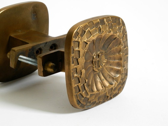 Image 1 of Wunderschöner, doppelseitiger Türgriff im Mid-Century-Modern-Stil aus schwerer Bronze.