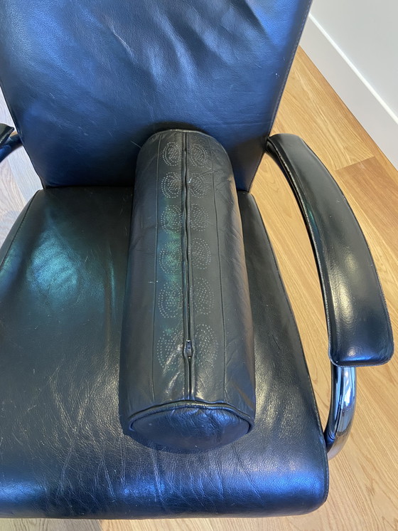 Image 1 of Fauteuil Molinari en cuir noir avec coussin à roulettes