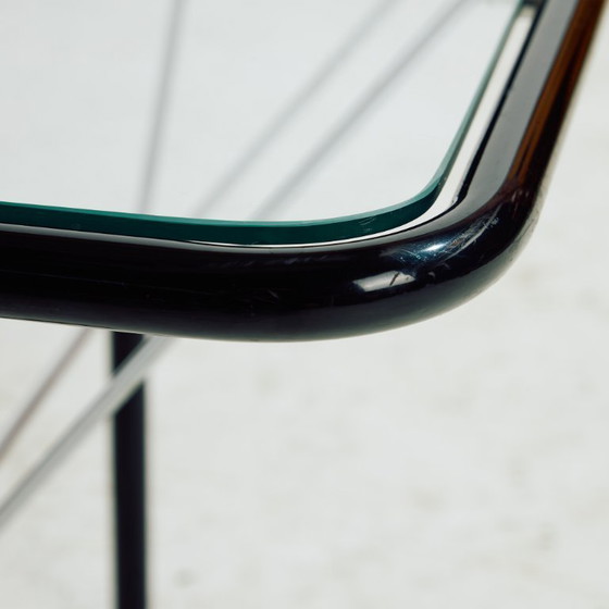 Image 1 of MK10078 Tavolino in metallo e vetro di Niels Bendtsen