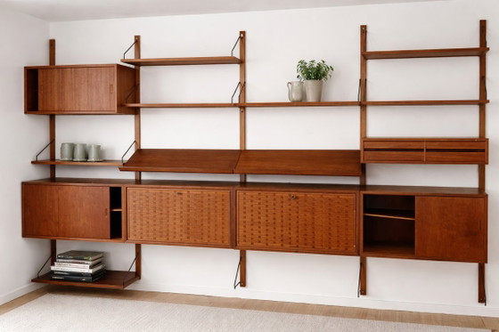 Poul Cadovius for Cado System Royal from first owner – Shelving unit, Wood (photo 2 of 5)