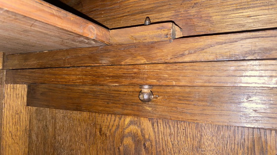 Image 1 of Magnifique armoire antique élégante avec beaucoup d'espace de rangement et 3 tiroirs