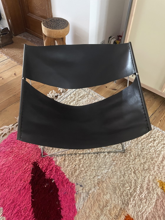 Pierre Paulin - Butterfly F675 – Chairs and lounge chairs, Leather, Metal (photo 3 of 5)