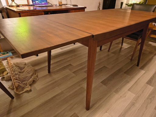 Mesa de comedor extensible de los años 60