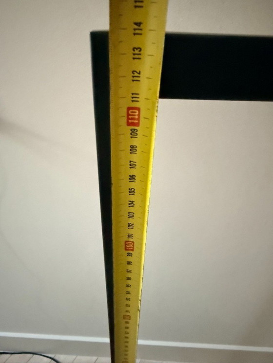 Image 1 of 1x, zwart metalen vloerlamp, met lichtgrijze kap