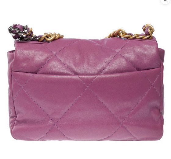 Image 1 of Borsa CHANEL Chanel 19 in cuoio viola - 101548