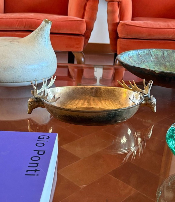 Image 1 of Centrotavola / ciotola in ottone di cervi della modernità di metà secolo, Francia, anni '70