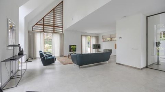 Image 1 of Sofá 3,5 plazas "Flint" Leolux R01-400 Cuero