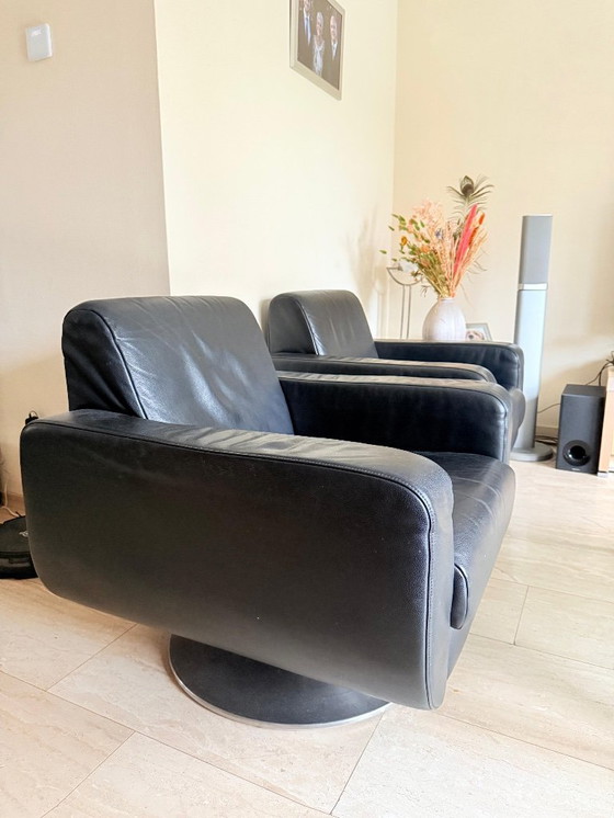 Image 1 of Canapé en cuir longue durée