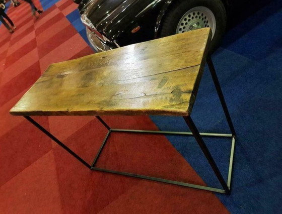 Image 1 of Antieke sidetable – Pimms Design – tafel 17e eeuw – 21e eeuw