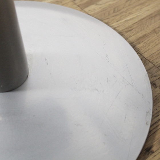 Image 1 of Design bijzettafel met lectuurbak – Minimalistisch/Jaren '90
