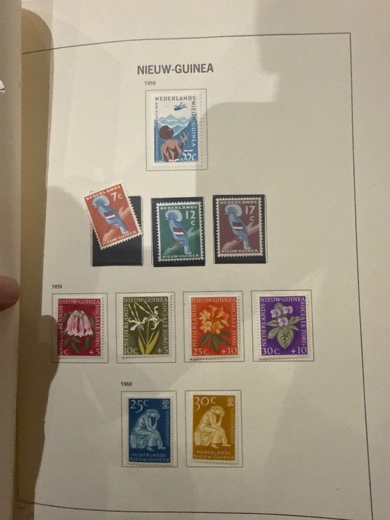 Briefmarkensammlung Neuguinea, Dekorative Objekte, Papier, Mehrfarbig (Foto 8 von 9)